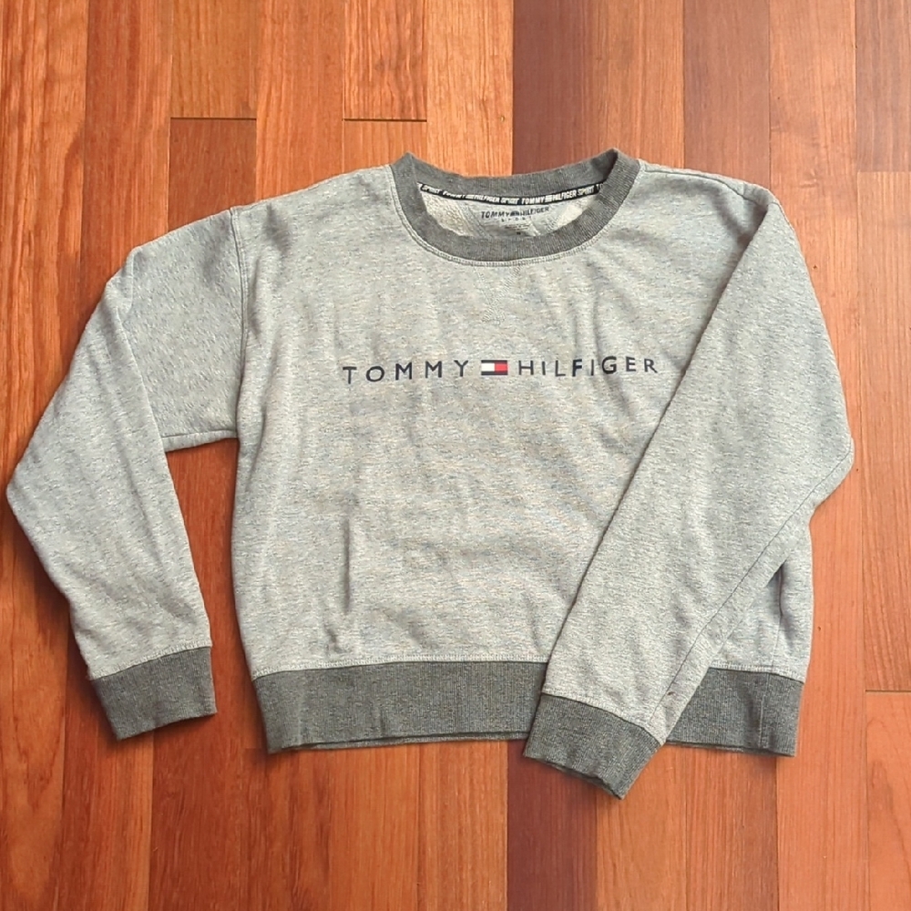 Tommy Hilfiger Sport Crewneck Logo Sweater Size Medium Grey Vintage Minimalist